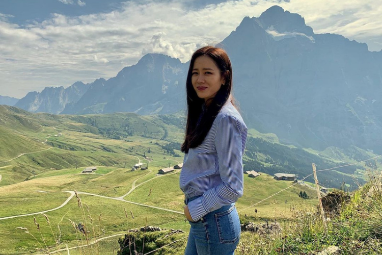 6 Tips Merawat Kulit Ala Aktris Korea Son Ye Jin